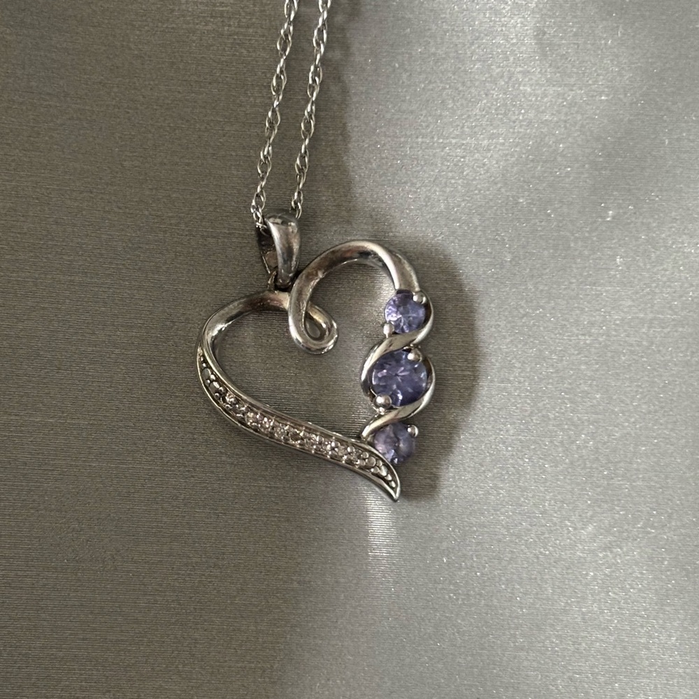 Elegant Silver Heart Pendant Necklace purchased from People’s Jewellers